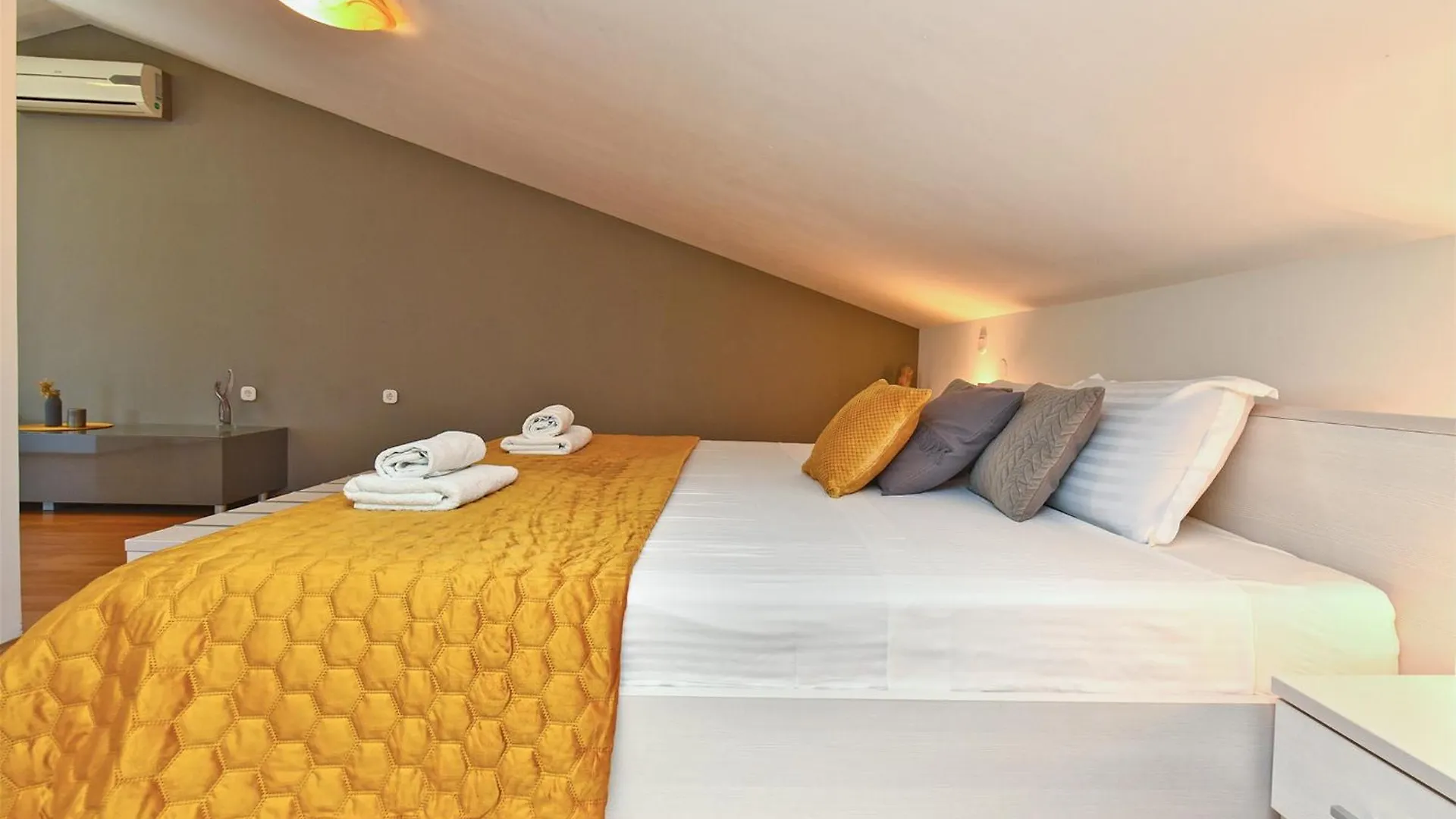 Villa House 2019 Frata